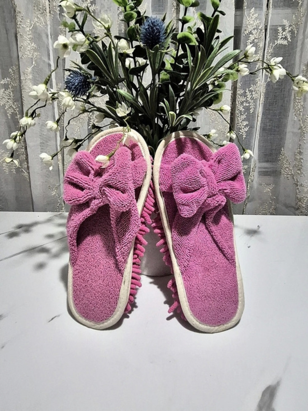 Pink Bow Slippers Like New